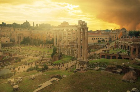 Foto de Roman holes, ruins roman empire, roman ruins, - Imagen libre de derechos