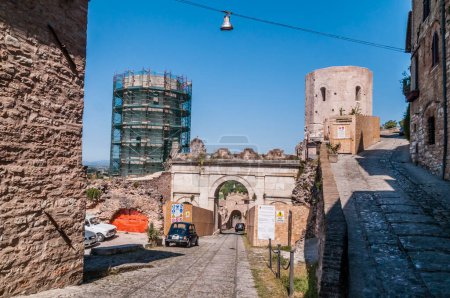 Téléchargez les photos : Vieille ville de la ville de l'ancienne forteresse - en image libre de droit