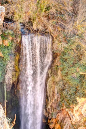 Foto de Vista panorámica del Parque Natural del Monasterio de Piedra, España - Imagen libre de derechos