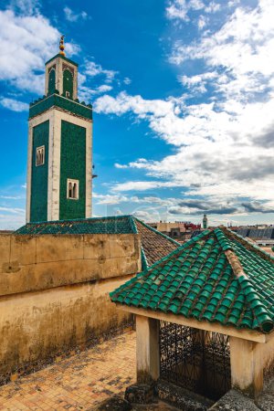 Téléchargez les photos : Meknès, Maroc - Janvier 2020 : Centre historique en hiver, HDR Image - en image libre de droit