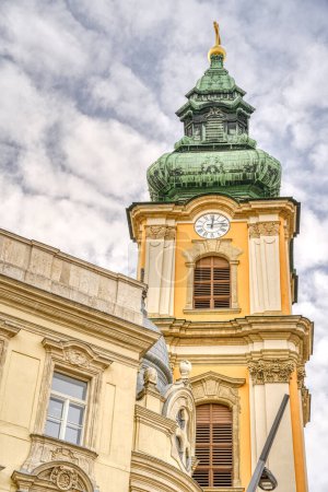 Téléchargez les photos : Budapest, Hongrie - 05 novembre 2022 : Monuments historiques de la ville et patrimoine architectural en automne, HDR Image - en image libre de droit