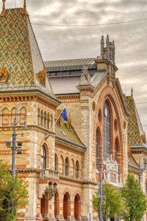 Foto de Budapest, Hungría - 05 de noviembre de 2022: Monumentos históricos de la ciudad y patrimonio arquitectónico en otoño, HDR Image - Imagen libre de derechos