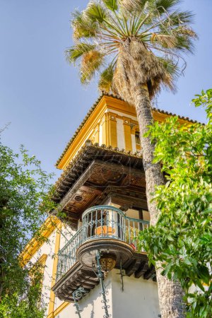 Téléchargez les photos : Séville, Espagne - 1 juin 2023 : belle vue sur le centre-ville historique en été, HDR Image - en image libre de droit