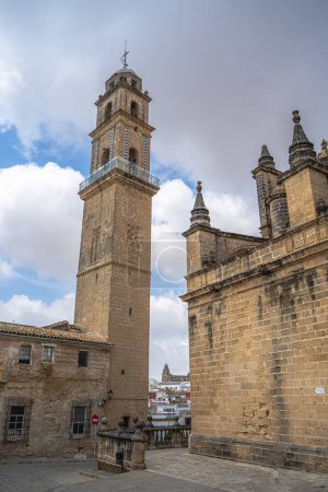 Foto de Jerez de la Frontera, España - 1 de junio de 2023: Centro histórico de la ciudad con tiempo soleado - Imagen libre de derechos