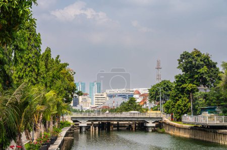 Téléchargez les photos : Jakarta, Indonésie - 4 juillet 2023 : Centre historique par temps ensoleillé, HDR Image - en image libre de droit