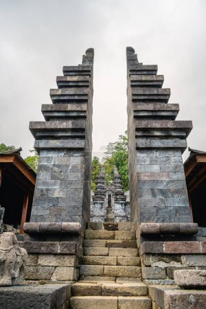 Foto de Templo de Cetho, Java, Indonesia, imagen HDR - Imagen libre de derechos