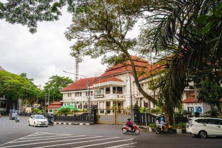 Foto de Malang, Indonesia - 1 de julio de 2023: Centro histórico de la ciudad con clima nublado, HDR Imagen - Imagen libre de derechos