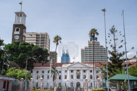 Téléchargez les photos : Nairobi, Kenya - 1 juillet 2023 : Repères du centre-ville par temps ensoleillé, HDR Image - en image libre de droit