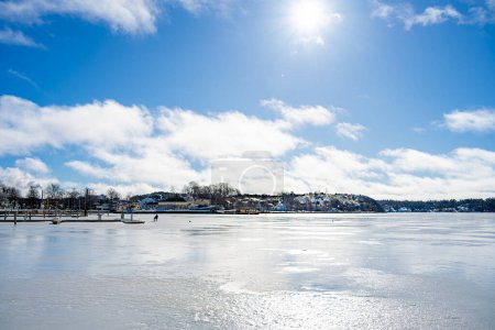 Foto de Naantali, Finlandia - 21 de marzo de 2023: Pueblo histórico en invierno, HDR Image - Imagen libre de derechos