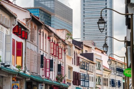 Foto de Singapur - 1 de julio de 2023: Chinatown District in Sunny Weather, HDR Image - Imagen libre de derechos