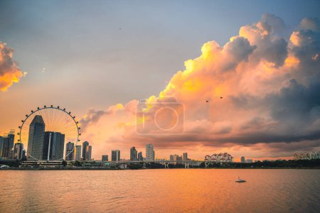 Foto de Singapur - 1 de julio de 2023: Lugares de interés alrededor del río y el puerto de Singapur, imagen HDR - Imagen libre de derechos