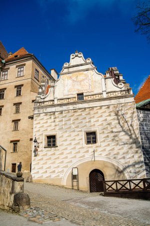 Téléchargez les photos : Cesky Krumlov, République tchèque - 1 mars 2023 : Centre-ville historique par beau temps, HDR Image - en image libre de droit