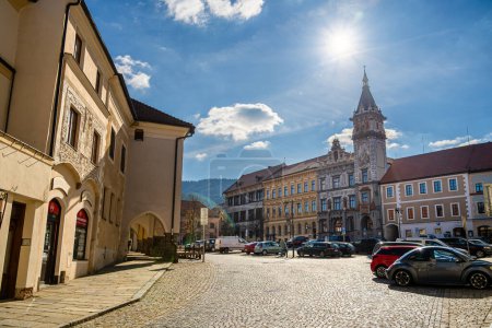Téléchargez les photos : Prachatice, République tchèque - 1 mars 2023 : Village historique par temps ensoleillé, HDR Image - en image libre de droit