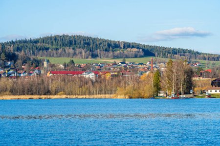 Téléchargez les photos : Horni Plana, République tchèque - 1er mars 2023 : Forêt de Bohême et lac Vltava au printemps, HDR Image - en image libre de droit