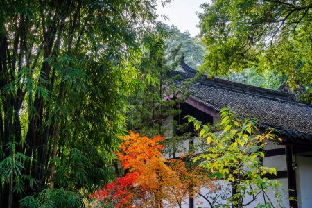 Foto de Chengdu, China - 2 de diciembre de 2023: Du Fu Thatched Cottage Park, HDR Image - Imagen libre de derechos
