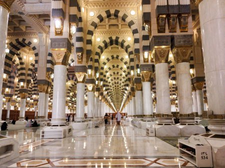 Photo for Medina, Saudi Arabia - October 07, 2022: The interior architecture Of Al-Masjid An-Nabawi (Prophet's Mosque) Is A Mosque Established And Originally Built By The Prophet Muhammad PBUH. - Royalty Free Image