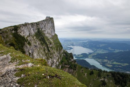 Téléchargez les photos : La belle vue de Schafberg, 1783 m, montagne dans l'état autrichien de Salzbourg. - en image libre de droit