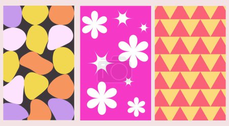 Ilustración de Conjunto de tres carteles en un estilo psicodélico de 2000 en colores brillantes con elementos sin forma, flores estrelladas y triángulos. Ilustración vectorial - Imagen libre de derechos