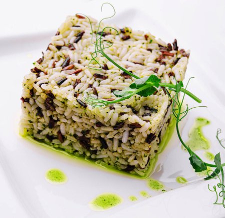 Téléchargez les photos : Mixed rice in white plate - en image libre de droit