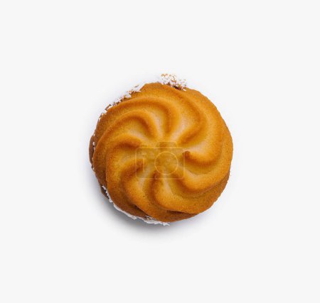 Draufsicht auf einen einzelnen Shortbread-Keks mit einem Staubzucker vor einem sauberen, weißen Hintergrund
