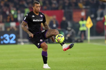 Téléchargez les photos : Rome, Italy 15.01.2023: Duncan (Fiorentina) in action during the Serie A football match between AS Roma and AC Fiorentina  at Stadio Olimpico on January 15, 2023 in Rome, Italy. - en image libre de droit