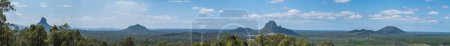 Téléchargez les photos : Vue panoramique de la chaîne de montagnes Glass House dans le Queensland, Australie. - en image libre de droit