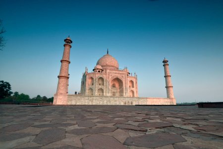 Bâtiment Taj Mahal rose le matin