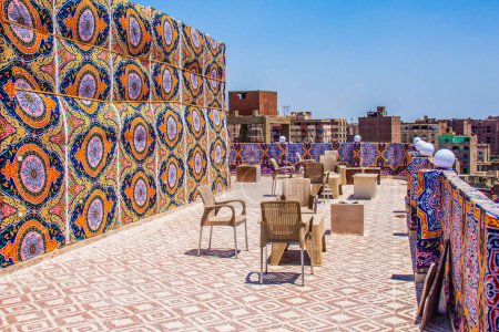 Roof Restaurant, mit abstrusen Ramadan Khiamia Textur, traditiontioanl und folkloristischen islamischen dekorativen und künstlerischen Designs, Aufnahmen in Kairo Ägypten am 17. Juni 2019