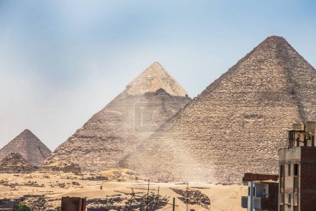 Photographie archéologique, Grande Pyramide de Gizeh, Pyramide de Khéops, La photo est mise au point sélective avec une faible profondeur de champ. Prise au Caire Égypte le 17 juin 2019
