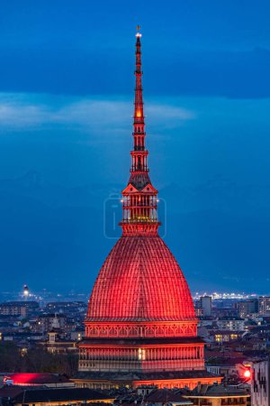 High resolution of Mole Antonelliana illuminated in red at night