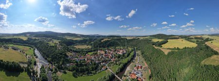 Téléchargez les photos : Monastère de Zlata Koruna et vieille ville historique et abbaye, panorama aérien panoramique panoramique panoramique, République tchèque, Bohême du Sud, Europe - en image libre de droit