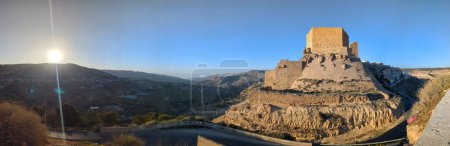 Téléchargez les photos : Château médiéval des croisés à Al Karak - Jordanie, forteresse d'Al Kerak dans le monde arabe a servi de fort pendant de nombreux siècles - en image libre de droit