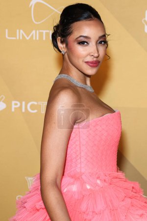 Photo for Tinashe arrives at the 2022 amfAR Gala Los Angeles held at the Pacific Design Center on November 3, 2022 in West Hollywood, Los Angeles, California, United States. - Royalty Free Image