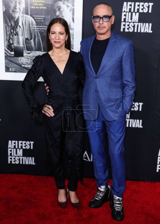 Téléchargez les photos : La productrice de films américaine Susan Downey et l'acteur américain Robert Downey Jr. arrivent au 2022 AFI Fest - Special Screening Of Netflix's 'Sr. tenue au TCL Chinese Theatre IMAX le 4 novembre 2022 à Hollywood, Los Angeles, Californie, USA - en image libre de droit