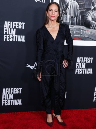 Photo for American film producer Susan Downey arrives at the 2022 AFI Fest - Special Screening Of Netflix's 'Sr.' held at the TCL Chinese Theatre IMAX on November 4, 2022 in Hollywood, Los Angeles, California, United States. - Royalty Free Image