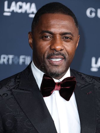Foto de Idris Elba llega a la 11ª Gala Anual de Arte + Cine LACMA 2022 presentada por Gucci celebrada en el Museo de Arte del Condado de Los Ángeles el 5 de noviembre de 2022 en Los Ángeles, California, Estados Unidos. - Imagen libre de derechos