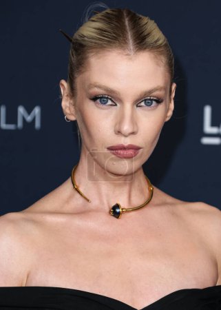 Photo for Stella Maxwell arrives at the 11th Annual LACMA Art + Film Gala 2022 presented by Gucci held at the Los Angeles County Museum of Art on November 5, 2022 in Los Angeles, California, United States. - Royalty Free Image