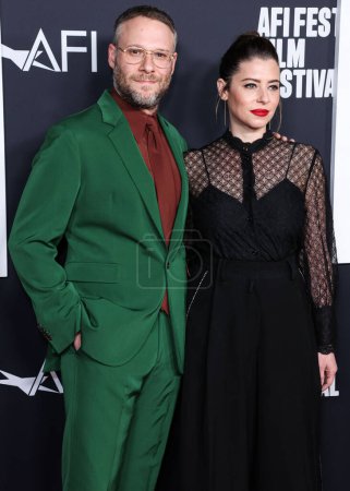 Photo for Seth Rogen and wife Lauren Miller arrive at the 2022 AFI Fest - Closing Night Special Screening Of Universal Pictures' 'The Fabelmans' held at the TCL Chinese Theatre IMAX on November 6, 2022 in Hollywood, Los Angeles, California, United States. - Royalty Free Image