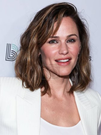 Photo for American actress Jennifer Garner arrives at the Big Brothers Big Sisters Of Greater Los Angeles' (BBBSLA) 'The Big Night Out' Gala 2022 held at NeueHouse Hollywood on November 10, 2022 in Hollywood, Los Angeles, California, United States. - Royalty Free Image
