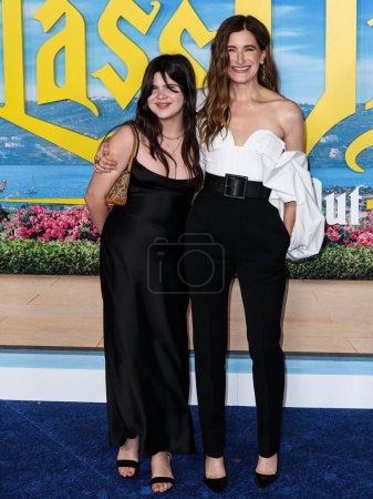 Photo for Mae Sandler and Kathryn Hahn arrive at the US Premiere Of Netflix's 'Glass Onion: A Knives Out Mystery' held at the Academy Museum of Motion Pictures on November 14, 2022 in Los Angeles, California, United States. - Royalty Free Image