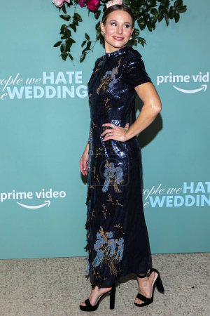 Photo for American actress Kristen Bell wearing Erdem arrives at the Los Angeles Premiere Of Amazon Prime Video's 'The People We Hate At The Wedding' held at the Regency Village Theatre on November 16, 2022 in Westwood, Los Angeles, California, United States. - Royalty Free Image