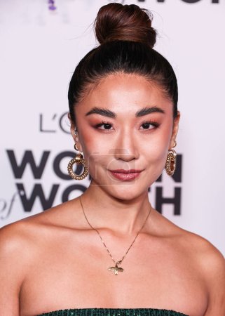 Photo for Soo Youn Lee arrives at the L'Oreal Paris' Women Of Worth Celebration 2022 held at The Ebell of Los Angeles on December 1, 2022 in Los Angeles, California, United States. - Royalty Free Image