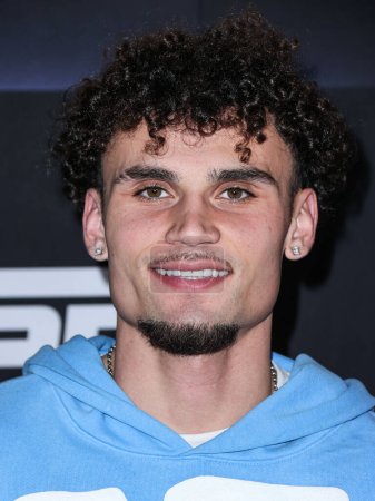 Foto de Adrien Nunez arrives at ESPN And CFP's Allstate Party At The Playoff Event 2023 held at The Majestic Downtown on January 7, 2023 in Los Angeles, California, United States. - Imagen libre de derechos