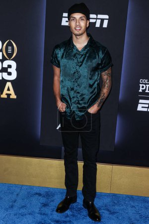 Foto de Brandon Jones arrives at ESPN And CFP's Allstate Party At The Playoff Event 2023 held at The Majestic Downtown on January 7, 2023 in Los Angeles, California, United States. - Imagen libre de derechos
