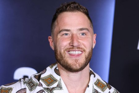 Foto de American singer, songwriter and record producer Mike Posner arrives at ESPN And CFP's Allstate Party At The Playoff Event 2023 held at The Majestic Downtown on January 7, 2023 in Los Angeles, California, United States. - Imagen libre de derechos