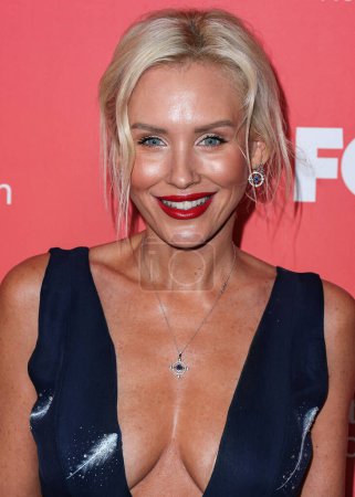 Foto de Australian actress and model Nicky Whelan arrives at the GDay USA Arts Gala 2023 held at the Skirball Cultural Center on January 28, 2023 in Los Angeles, California, United States. - Imagen libre de derechos