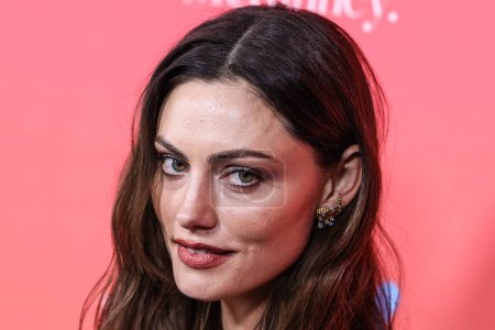 Photo for Australian actress Phoebe Tonkin arrives at the G'Day USA Arts Gala 2023 held at the Skirball Cultural Center on January 28, 2023 in Los Angeles, California, United States. - Royalty Free Image