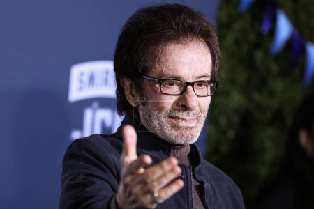 Téléchargez les photos : George Chakiris arrives at the Los Angeles Premiere Screening Of Paramount Pictures' '80 For Brady' held at the Regency Village Theatre on January 31, 2023 in Westwood, Los Angeles, California, United States. - en image libre de droit