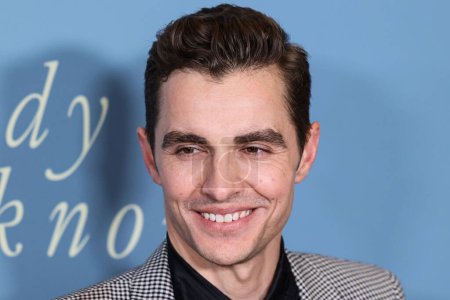Téléchargez les photos : American actor and filmmaker Dave Franco arrives at the Los Angeles Premiere Of Amazon Prime Video's 'Somebody I Used To Know' held at The Culver Theater on February 1, 2023 in Culver City, Los Angeles, California, United States. - en image libre de droit