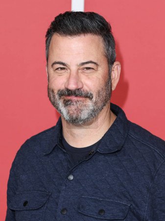 Téléchargez les photos : Jimmy Kimmel, animateur de télévision américain, arrive à la première mondiale de "Your Place Or Mine" de Netflix au Regency Village Theatre le 2 février 2023 à Westwood, Los Angeles, Californie, États-Unis. - en image libre de droit
